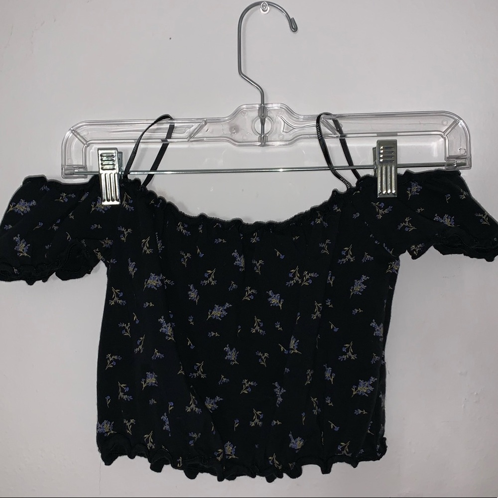 Off the shoulder crop top!